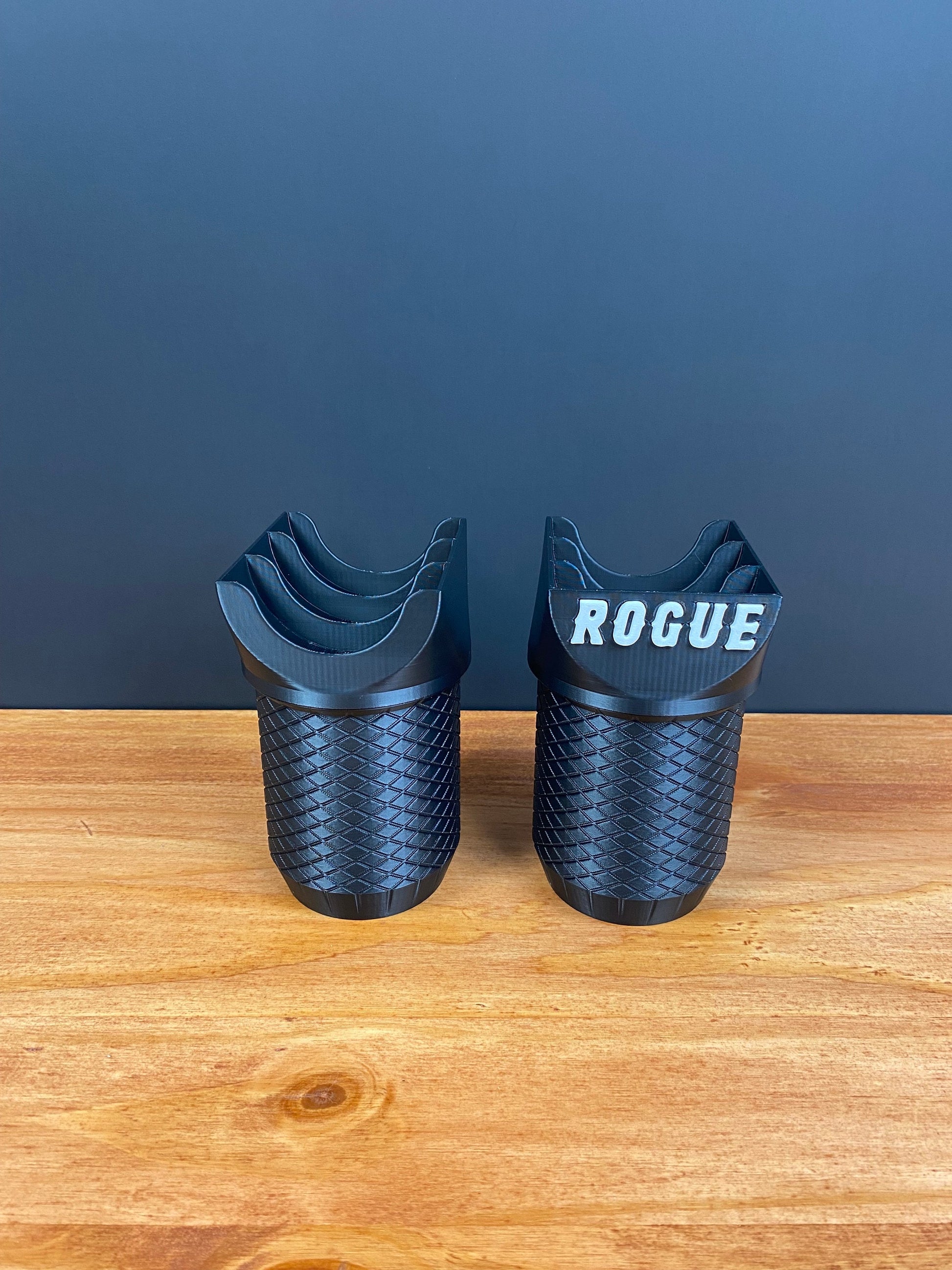 Rogue-Rider (V2) Screw Lid Cup Holder / Holds 3 cans on top, and 3 in body